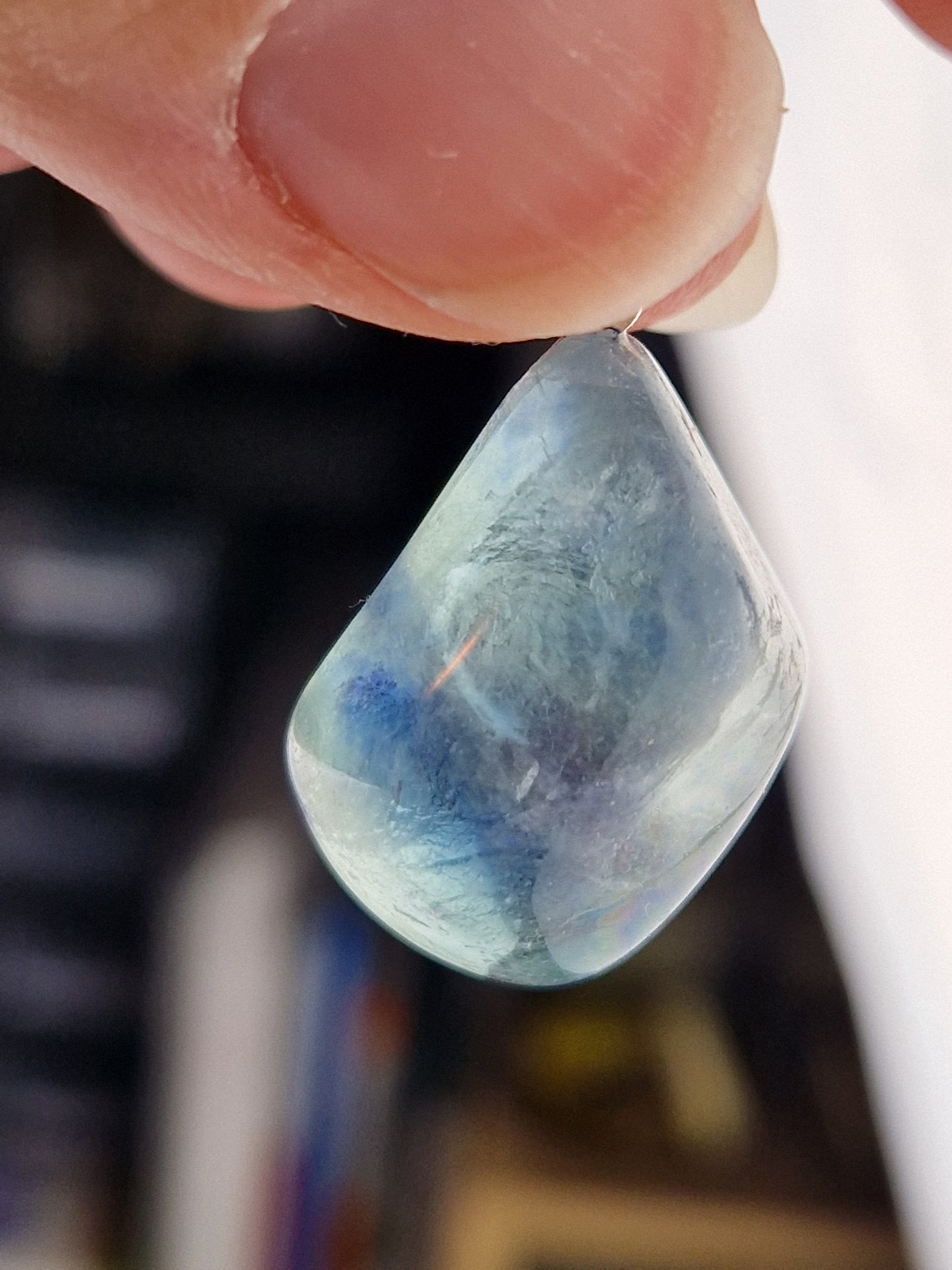 Pendentif pierre roulée Fluorite bleue (à choisir)