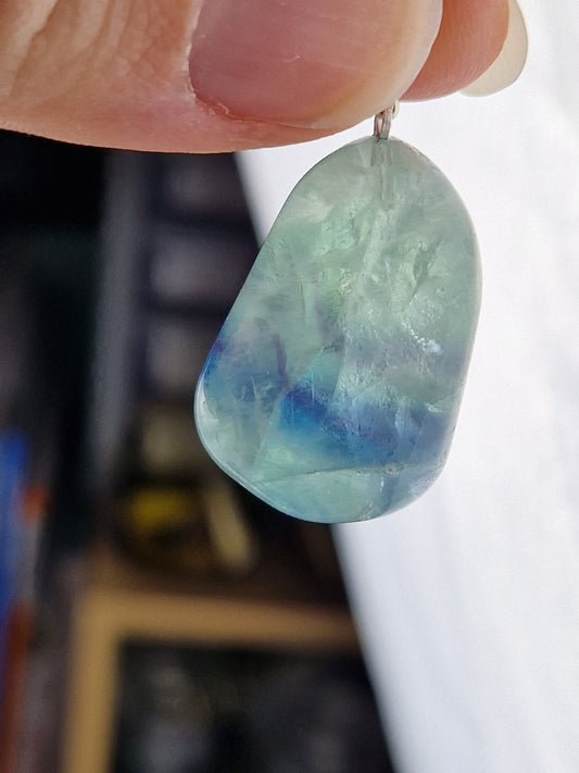 pendentif pierre roulée Fluorite bleue pierre naturelle bijou